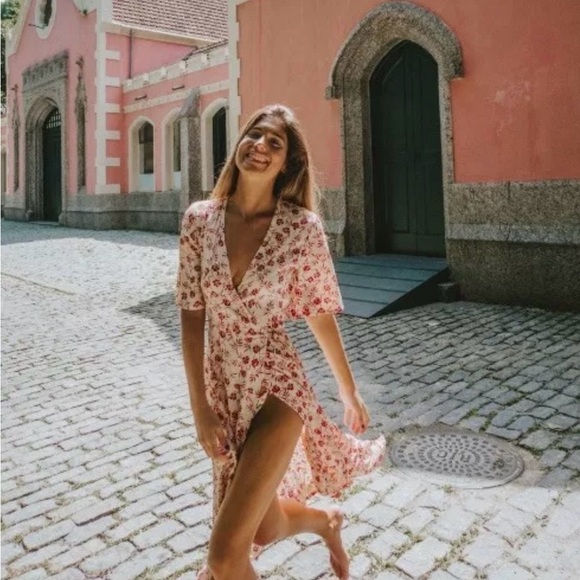 FAITHFULL THE BRAND x ANTHROPOLOGIE Rivera Floral Wrap Midi Dress - Picture 2 of 12